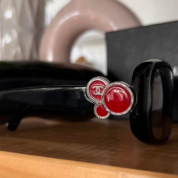 AUTHENTIC Chanel 5191 Bouton sunglasses - Picture 2 of 8